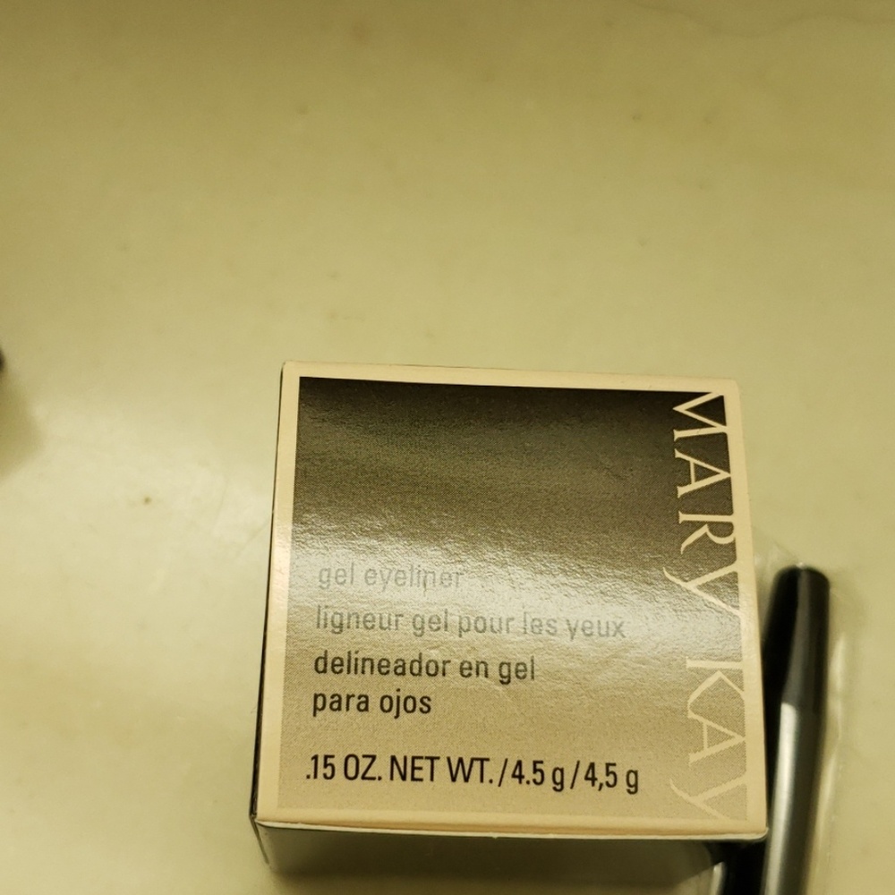 Gel eyeliner